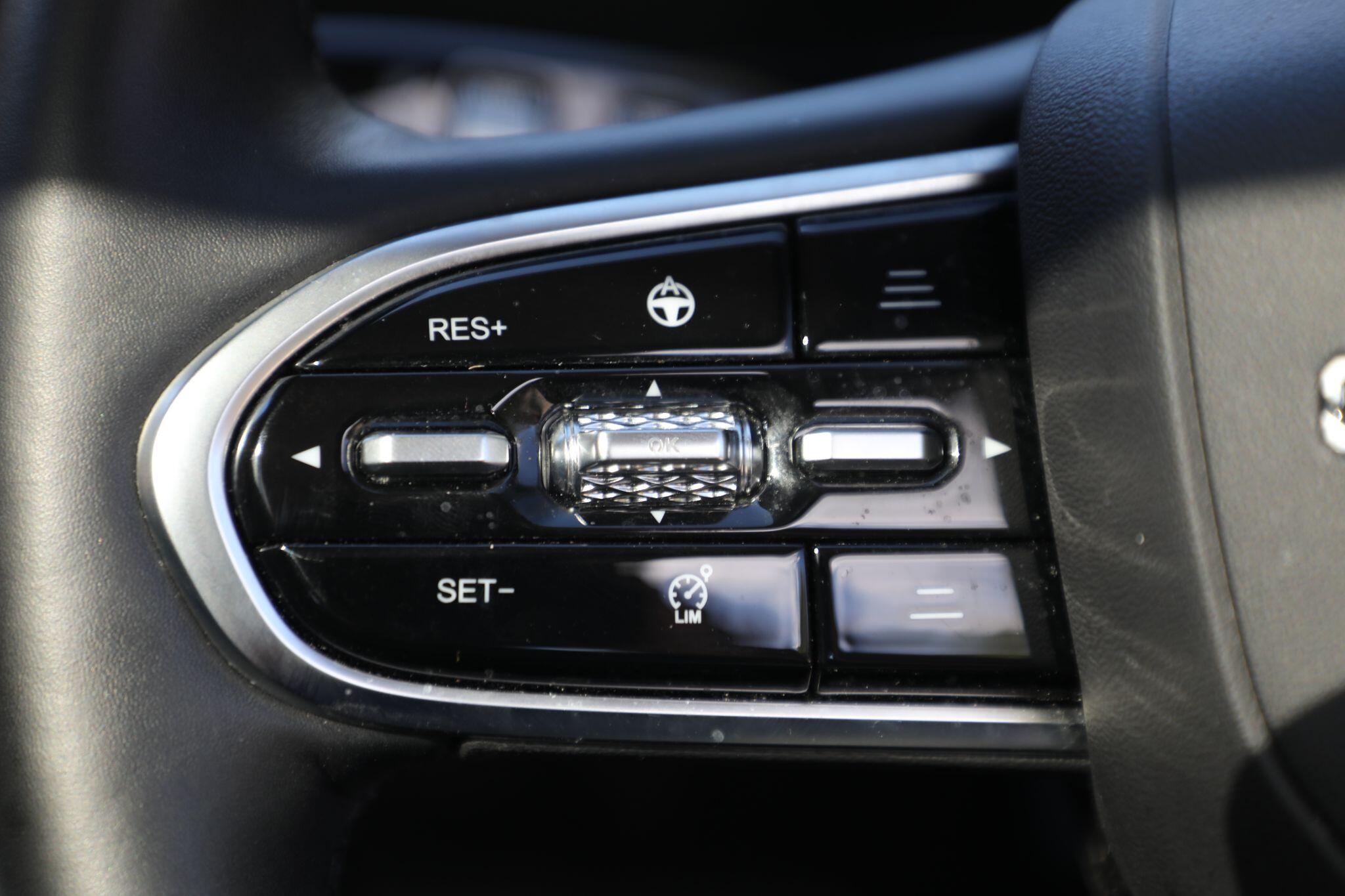 Large vehicle image